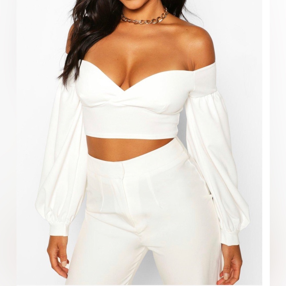 Brand new with tags size US 6 uk10 booboo ivory top off the shoulders crop
